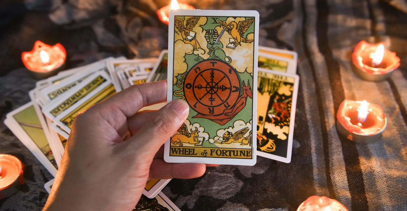 Tarot card reading online consultation